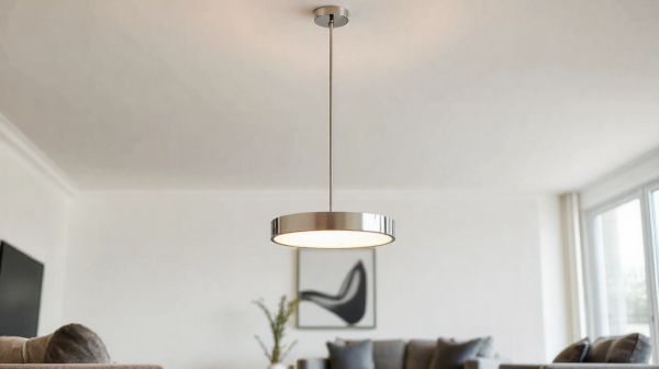 Transformez votre intérieur avec un lampadaire à disque orientable